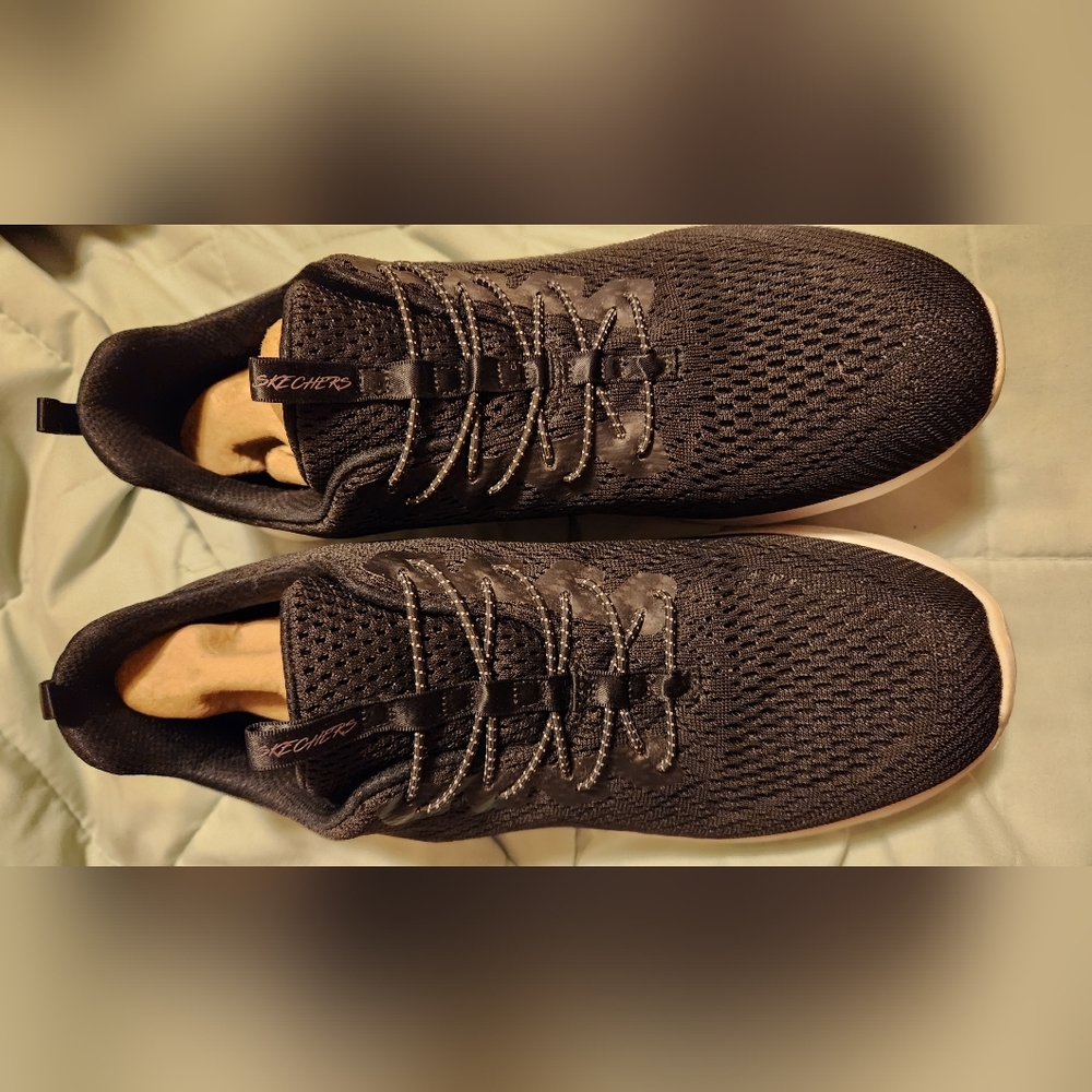Skechers UltraFlex Bungee Shoes with Air-Cooled Memory Foam